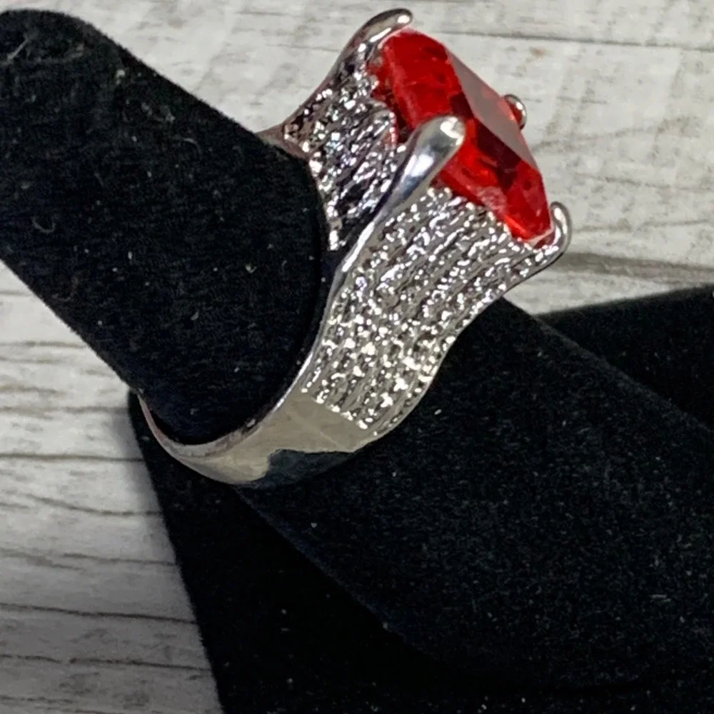 Silver Tone Red Emerald Cut Faux Stone Textured Cocktail Statement Ring Size 6.5